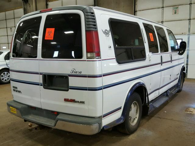 1GDFG15R2V1020542 - 1997 GMC SAVANA RV WHITE photo 4