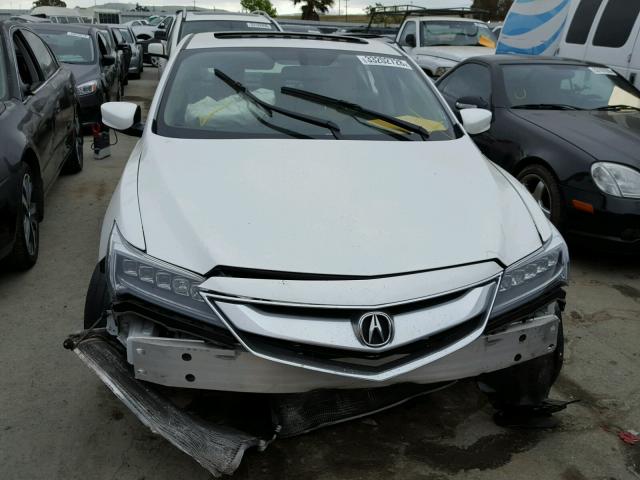 19UDE2F74HA004840 - 2017 ACURA ILX PREMIU WHITE photo 9