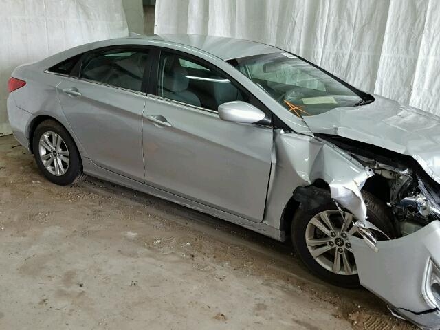 5NPEB4AC5DH675657 - 2013 HYUNDAI SONATA GLS SILVER photo 9