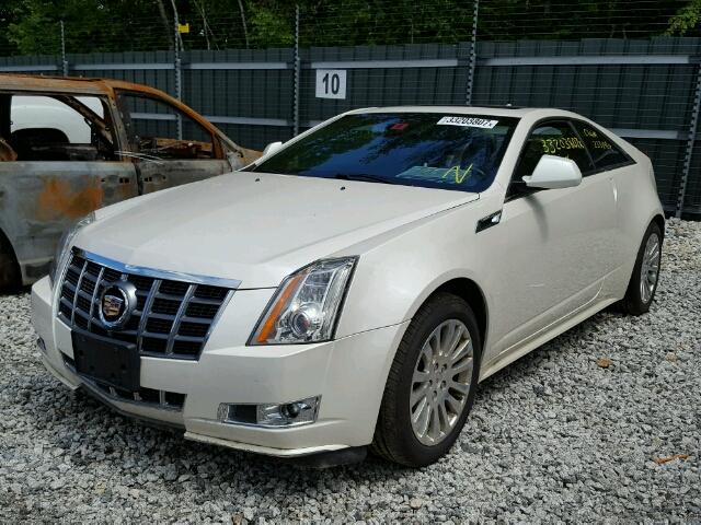 1G6DL1E3XC0105220 - 2012 CADILLAC CTS PERFOR WHITE photo 2
