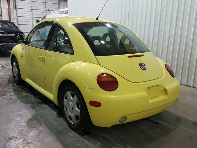 3VWCA21C4YM490317 - 2000 VOLKSWAGEN NEW BEETLE YELLOW photo 3