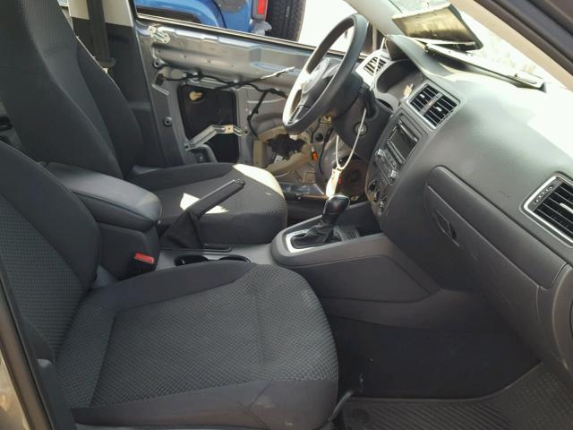 3VW2K7AJ2EM234984 - 2014 VOLKSWAGEN JETTA BASE 灰色 照片 5