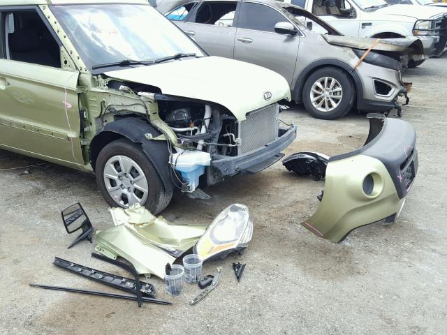 KNDJT2A55C7435481 - 2012 KIA SOUL GREEN photo 9