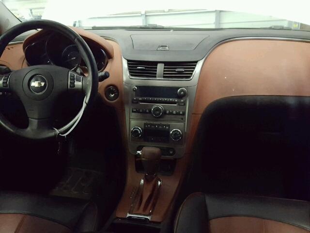 1G1ZK57718F246137 - 2008 CHEVROLET MALIBU LTZ 银色 照片 9