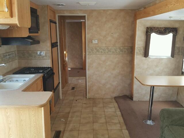 4VDT35F2737307880 - 2003 KEYSTONE HORNET WHITE photo 7