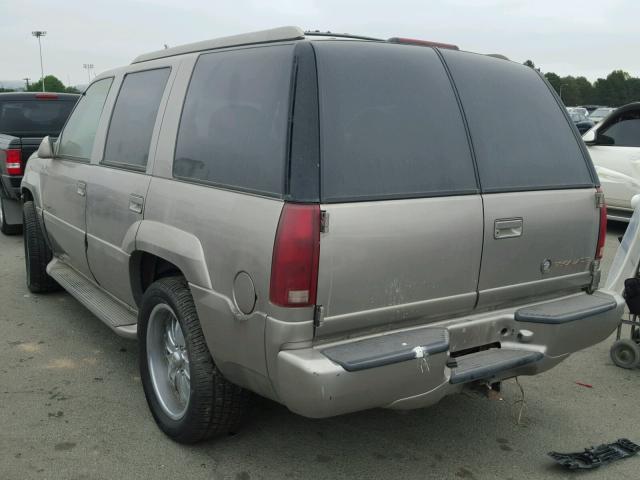 1GYEK13R3YR140951 - 2000 CADILLAC ESCALADE TAN photo 3