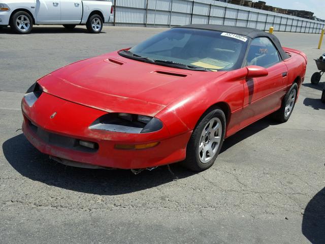 2G1FP32K2T2146465 - 1996 CHEVROLET CAMARO BAS RED photo 2