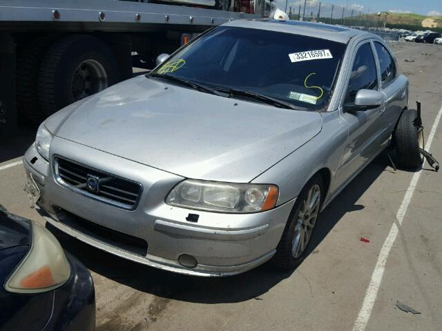 YV1RH592472626306 - 2007 VOLVO S60 SILVER photo 2