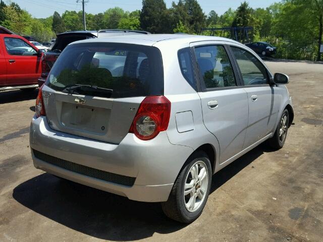KL1TD66E49B691176 - 2009 CHEVROLET AVEO LS SILVER photo 4