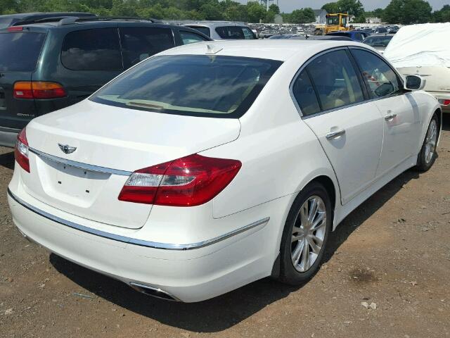 KMHGC4DD3DU249106 - 2013 HYUNDAI GENESIS 3. WHITE photo 4