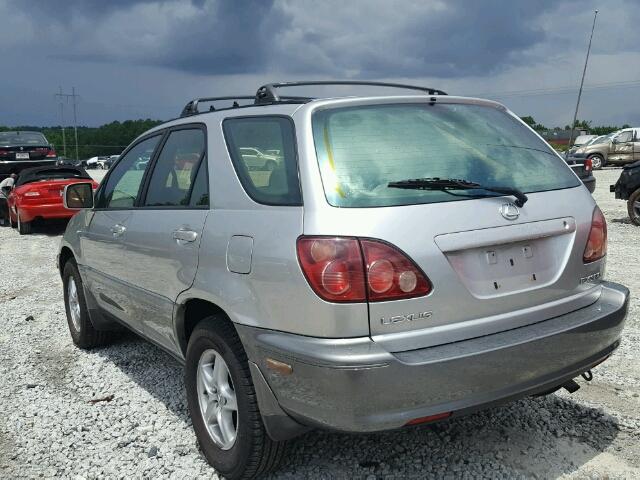 JT6HF10UXX0082573 - 1999 LEXUS RX 300 SILVER photo 3