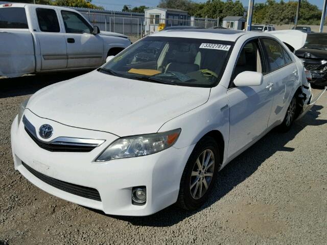 4T1BB3EK4BU133771 - 2011 TOYOTA CAMRY WHITE photo 2