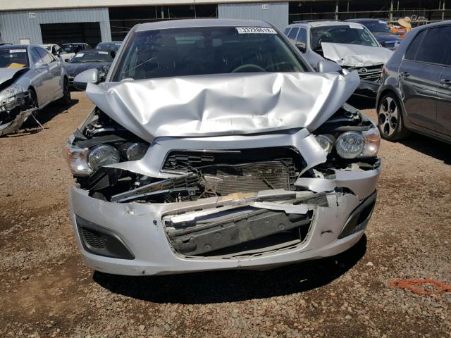 1G1JA5SH0F4163548 - 2015 CHEVROLET SONIC LS SILVER photo 9