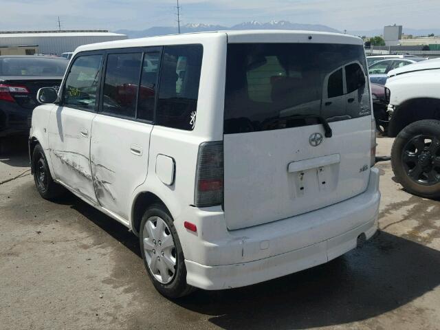 JTLKT324450209898 - 2005 TOYOTA SCION XB WHITE photo 3