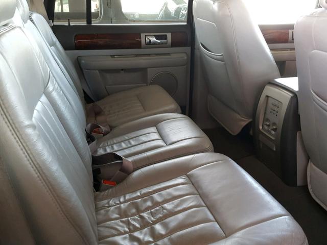 5LMFU27555LJ25019 - 2005 LINCOLN NAVIGATOR 黑色 照片 6