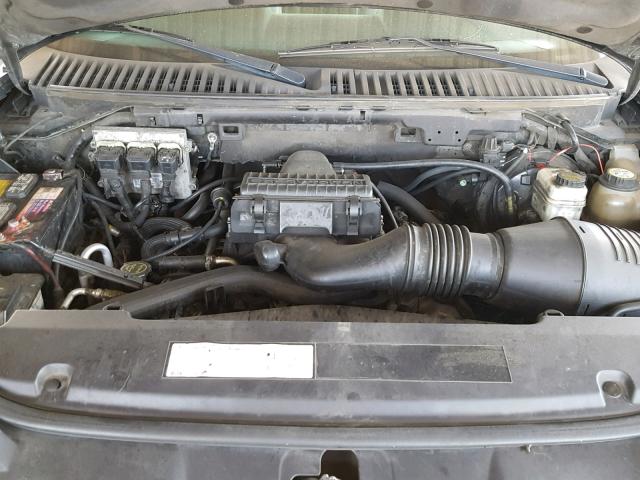 5LMFU27555LJ25019 - 2005 LINCOLN NAVIGATOR 黑色 照片 7