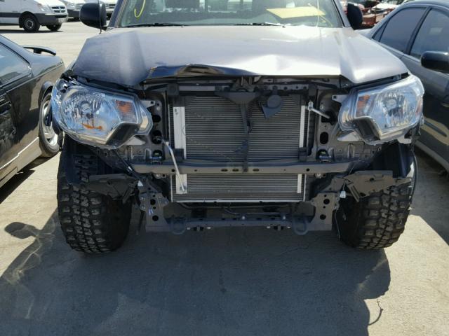 5TFNX4CN8EX034136 - 2014 TOYOTA TACOMA GRAY photo 9