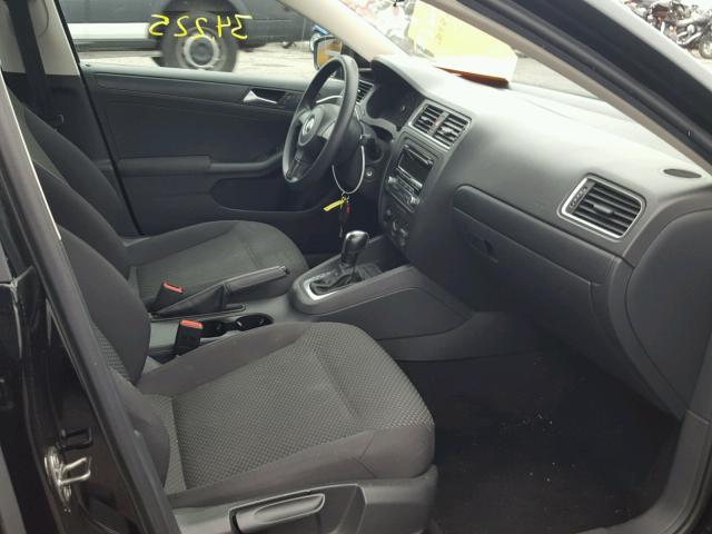 3VW2K7AJ8CM424267 - 2012 VOLKSWAGEN JETTA BASE 黑色 照片 5