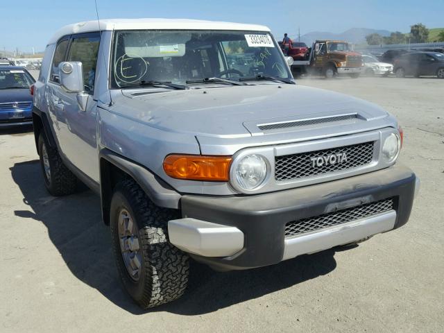 JTEBU11F670052695 - 2007 TOYOTA FJ CRUISER SILVER photo 1