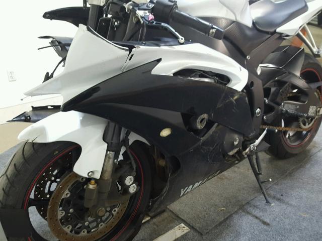 JYARJ16E0CA026105 - 2012 YAMAHA YZFR6 WHITE photo 15