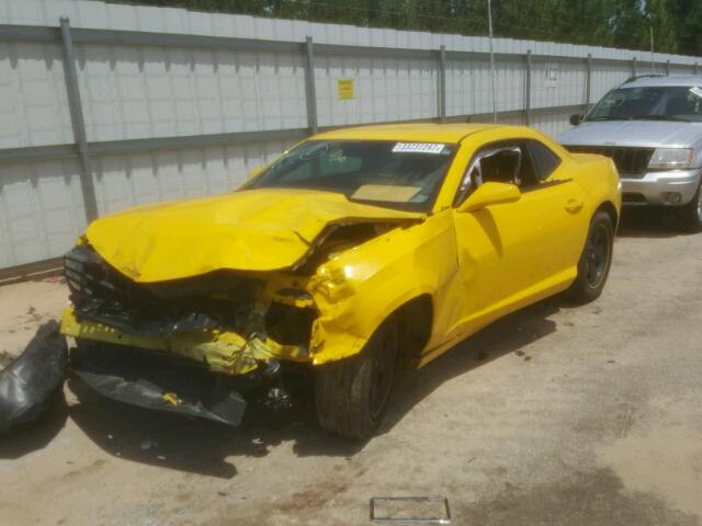 2G1FA1E30C9109660 - 2012 CHEVROLET CAMARO YELLOW photo 2