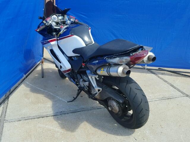 JH2RC46667M900784 - 2007 HONDA VFR800 TWO TONE photo 3