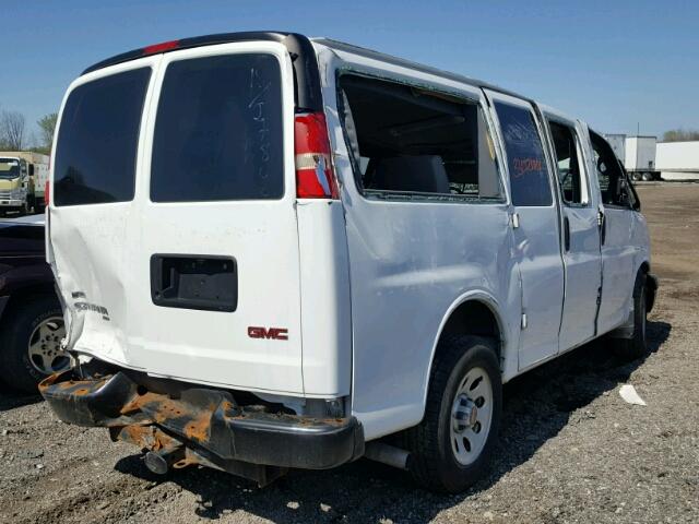 1GTFH154X91167722 - 2009 GMC SAVANA G15 WHITE photo 4