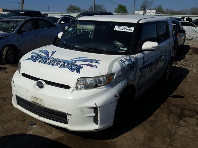 JTLZE4FE4B1122025 - 2011 TOYOTA SCION XB WHITE photo 2