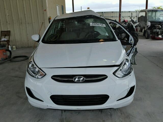 KMHCT4AE6GU082563 - 2016 HYUNDAI ACCENT SE WHITE photo 10