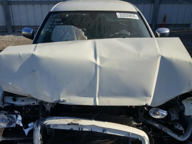 2C3KA33V39H603276 - 2009 CHRYSLER 300 LIMITE WHITE photo 7