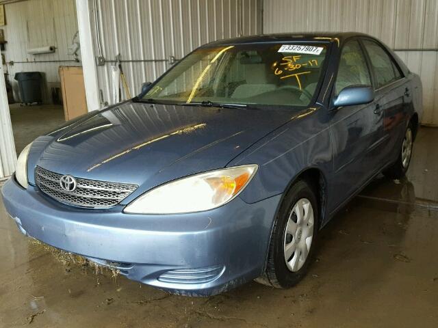 4T1BE32K83U766044 - 2003 TOYOTA CAMRY LE/X BLUE photo 2