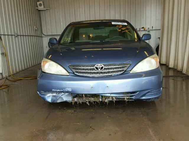 4T1BE32K83U766044 - 2003 TOYOTA CAMRY LE/X BLUE photo 9