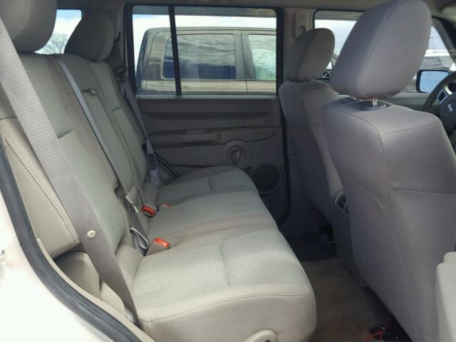 1J8HG48K78C235736 - 2008 JEEP COMMANDER WHITE photo 6