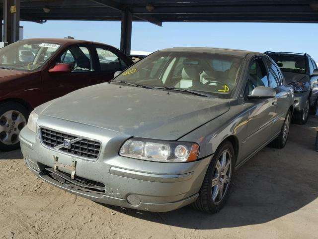 YV1RS592962504492 - 2006 VOLVO S60 2.5T SILVER photo 2