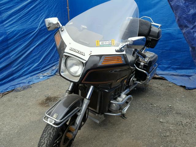 1HFSC0217CA206801 - 1982 HONDA GL1100 I BROWN photo 2