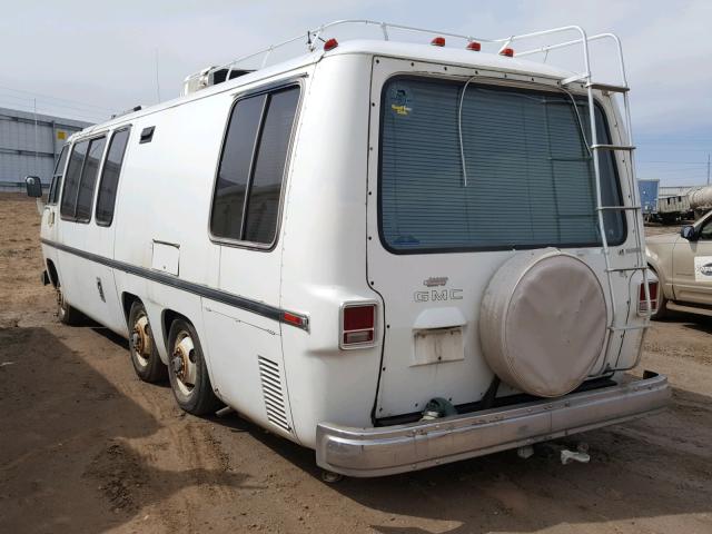 TZE063V100116 - 2000 GMC MOTORHOME WHITE photo 3