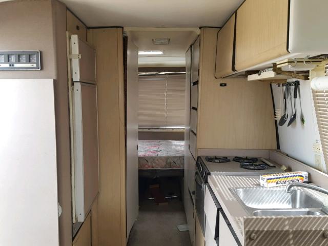 TZE063V100116 - 2000 GMC MOTORHOME WHITE photo 6