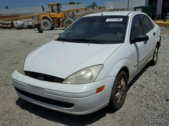 1FAFP3839YW429416 - 2000 FORD FOCUS ZTS WHITE photo 2