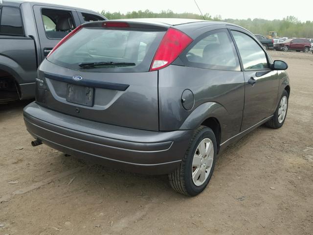 1FAFP31N47W340556 - 2007 FORD FOCUS ZX3 GRAY photo 4