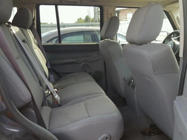 1J8HG48K66C352639 - 2006 JEEP COMMANDER BLACK photo 6