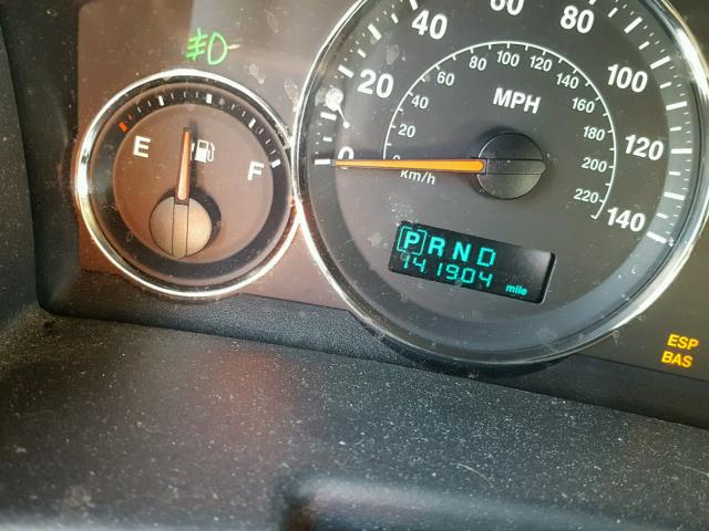 1J8HG48K66C352639 - 2006 JEEP COMMANDER BLACK photo 8