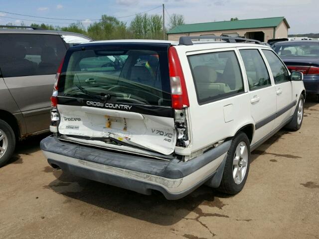 YV1LZ56D4X2541295 - 1999 VOLVO V70 XC WHITE photo 4