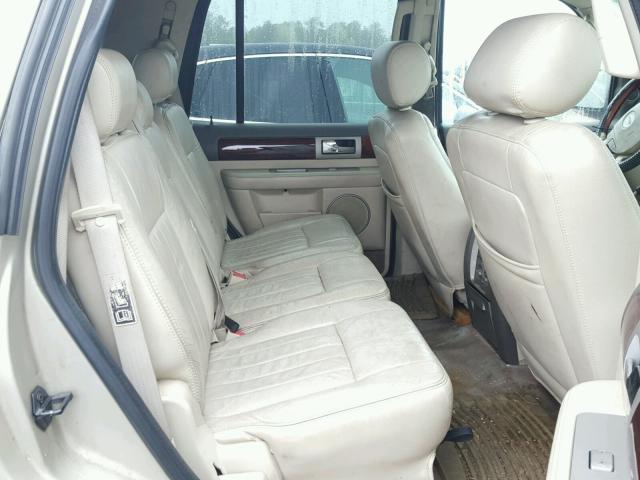 5LMFU28R64LJ10819 - 2004 LINCOLN NAVIGATOR GOLD photo 6