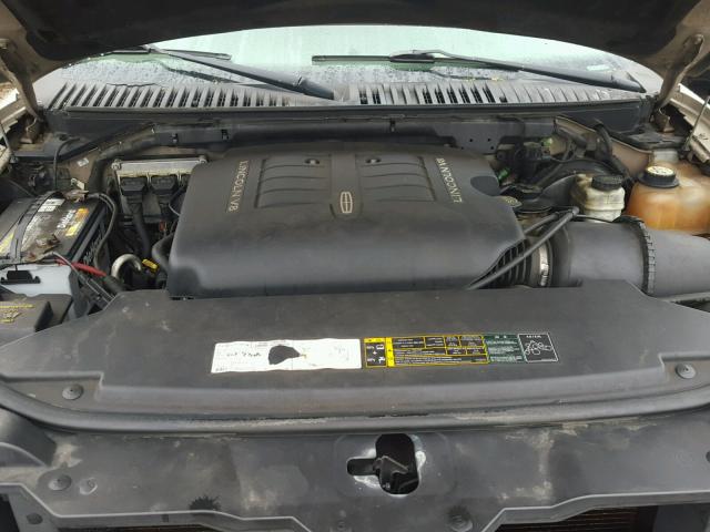 5LMFU28R64LJ10819 - 2004 LINCOLN NAVIGATOR GOLD photo 7