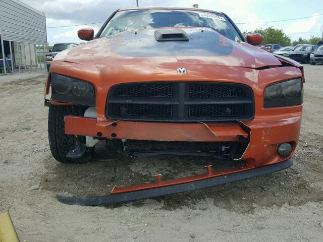 2B3KA53H56H289919 - 2006 DODGE CHARGER R/ ORANGE photo 7