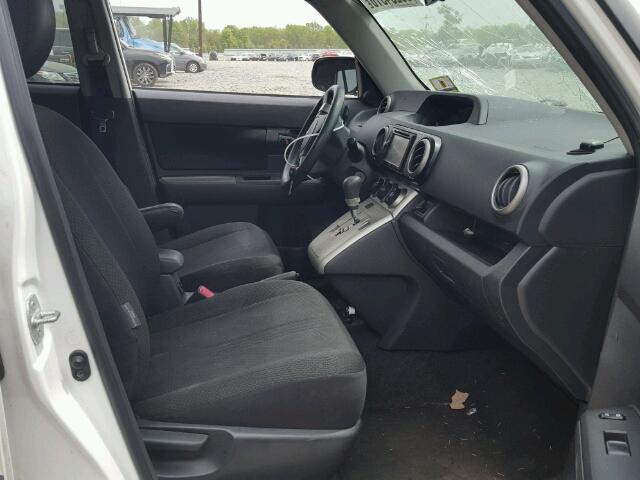 JTLKE50E391078755 - 2009 TOYOTA SCION XB თეთრი ფოტო 5