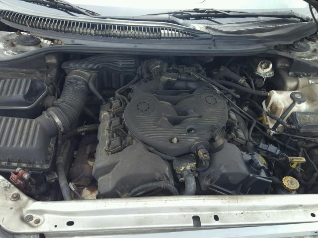 2B3HD46R12H138005 - 2002 DODGE INTREPID S 银色 照片 7