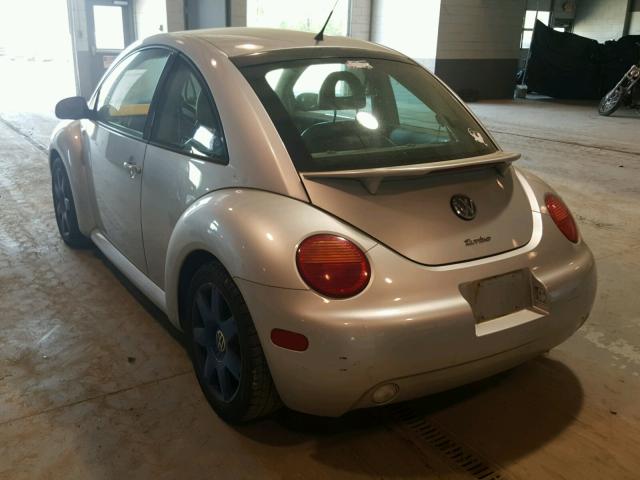 3VWDD21C62M406291 - 2002 VOLKSWAGEN NEW BEETLE 银色 照片 3