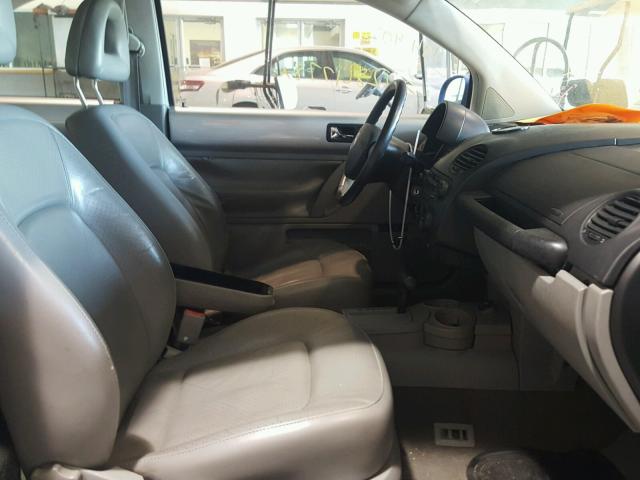 3VWDD21C62M406291 - 2002 VOLKSWAGEN NEW BEETLE 银色 照片 5