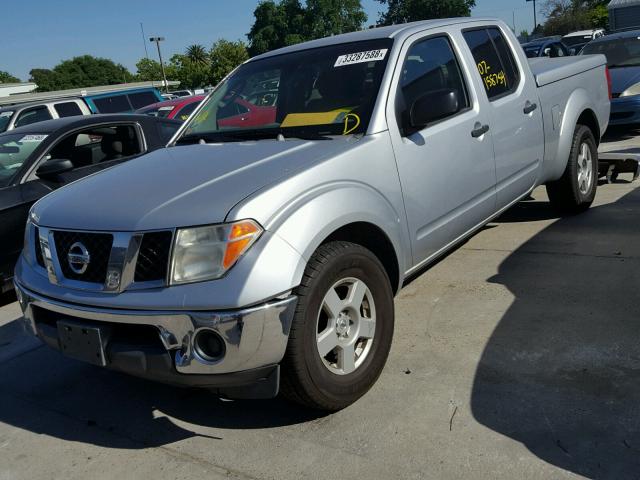 1N6AD09U67C407292 - 2007 NISSAN FRONTIER C SILVER photo 2